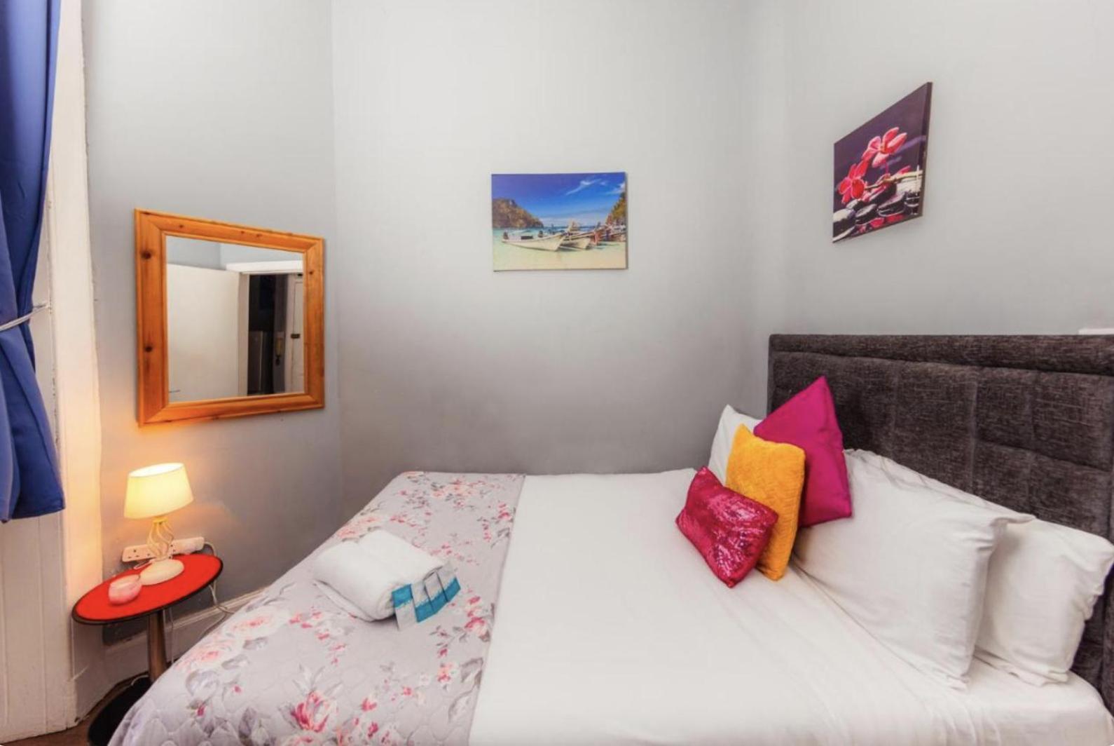Warm Apartment By Holyrood Palace! 爱丁堡 外观 照片